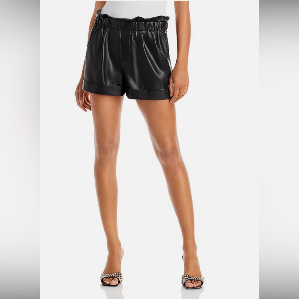 NWOT ALICE AND OLIVIA Reagan Faux Leather Shorts, small